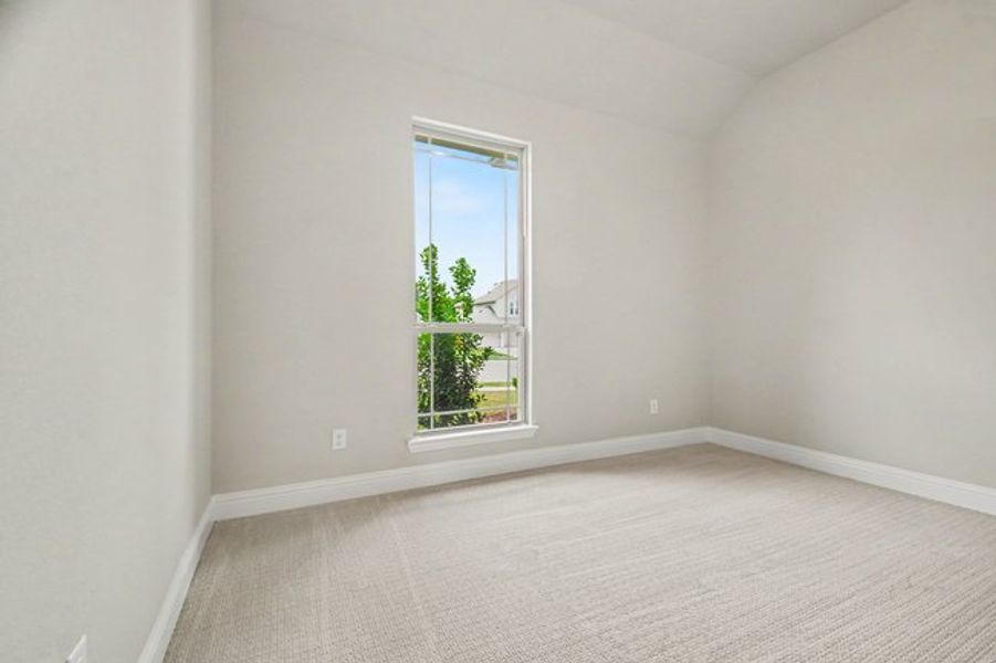 Spacious, unfurnished interior of a new home in Cole Crossing Estates, DeSoto (Image 27).