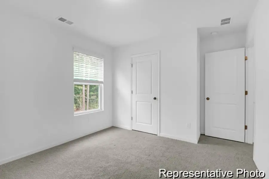 Spacious, unfurnished interior of a new home in Reedy Fork Middleton, Greensboro (Image 23).