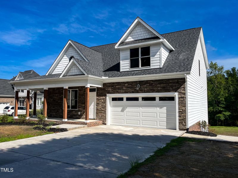 32056EFF-F62C-42D8-AB1E-9ADDA2E62F3C