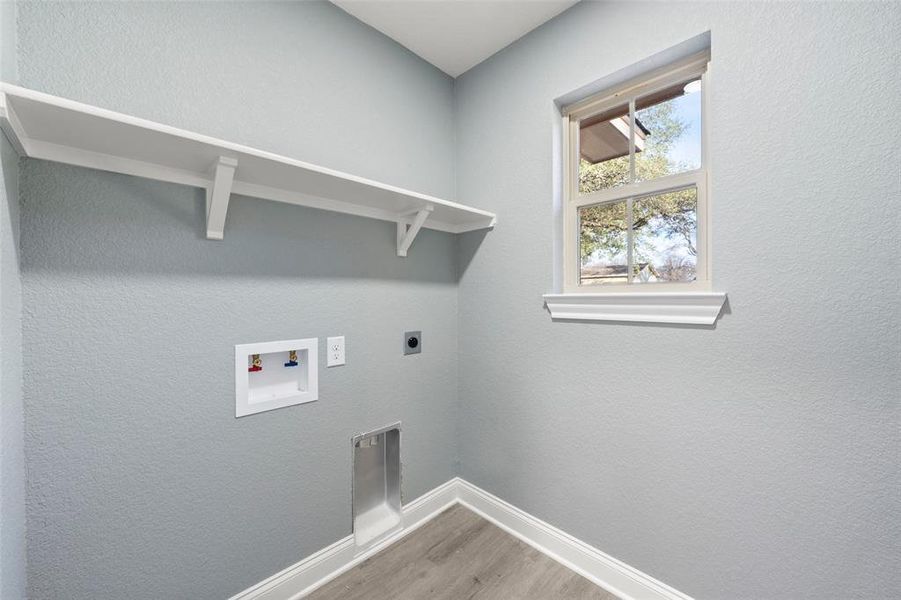 Spacious, unfurnished interior of a new home in , Waco (Image 13).