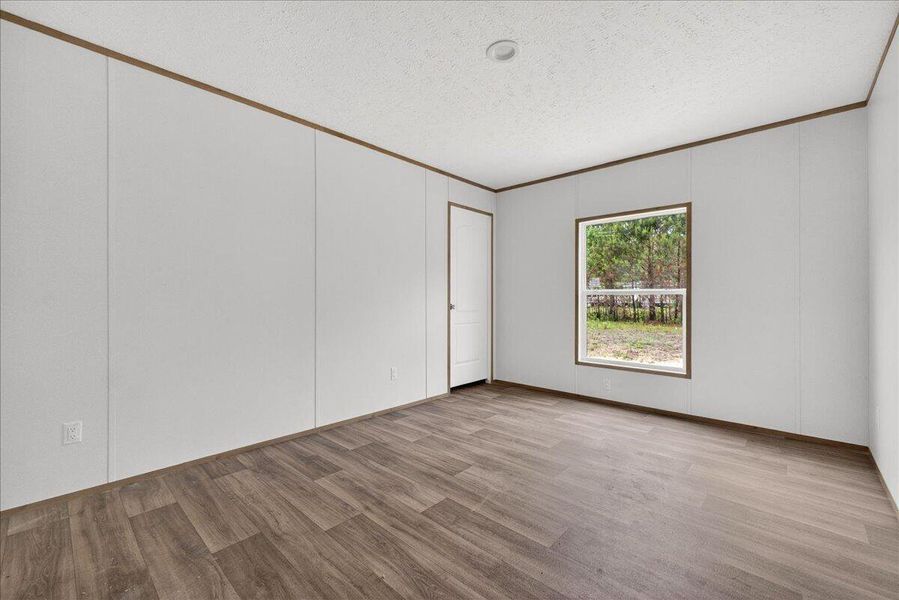 Spacious, unfurnished interior of a new home in , Walterboro (Image 27).