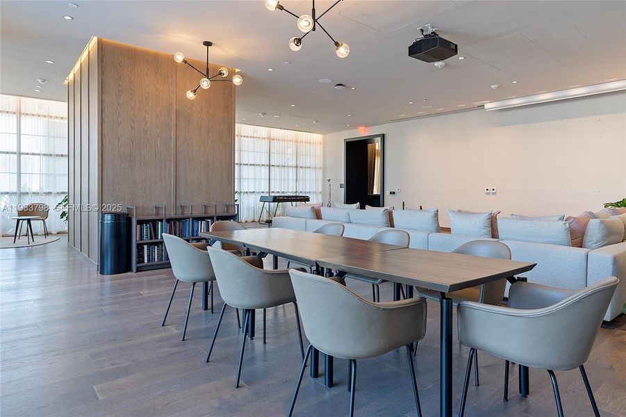 Community amenities in , Miami (Image 54).