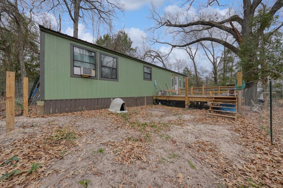 Exterior details and patio area of a home in , Grand Saline (Image 25).