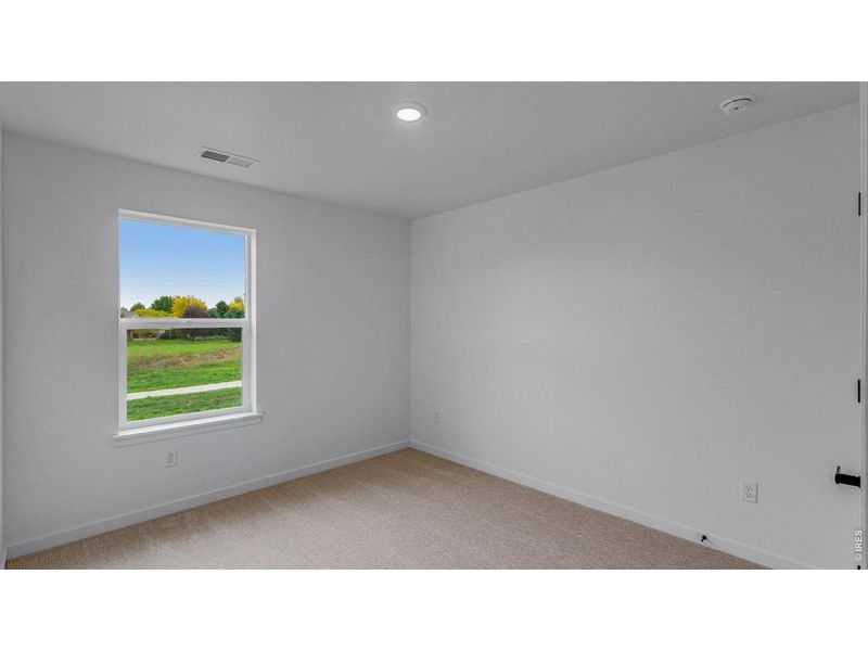 Spacious, unfurnished interior of a new home in Hansen Farm, Fort Collins (Image 31).