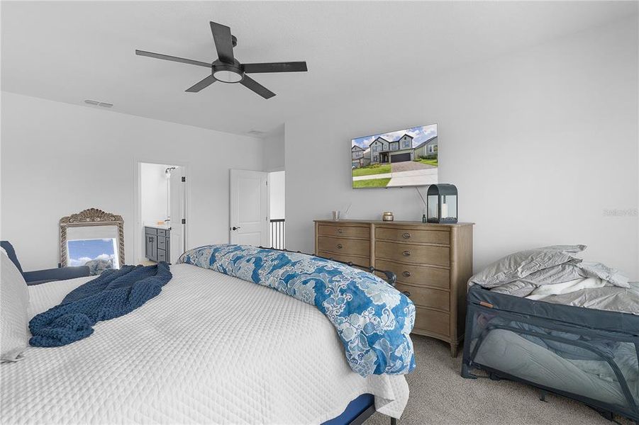 Furnished interior view inside a new home in , Clermont (Image 44).
