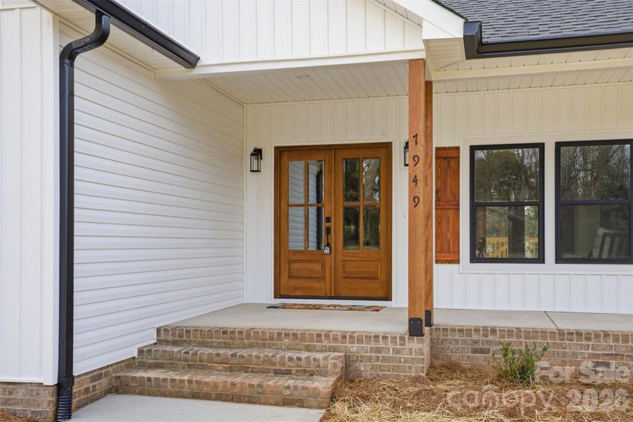 Exterior details and patio area of a home in , Hickory (Image 19).