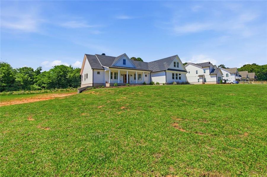 Exterior details and patio area of a home in , Snellville (Image 28).