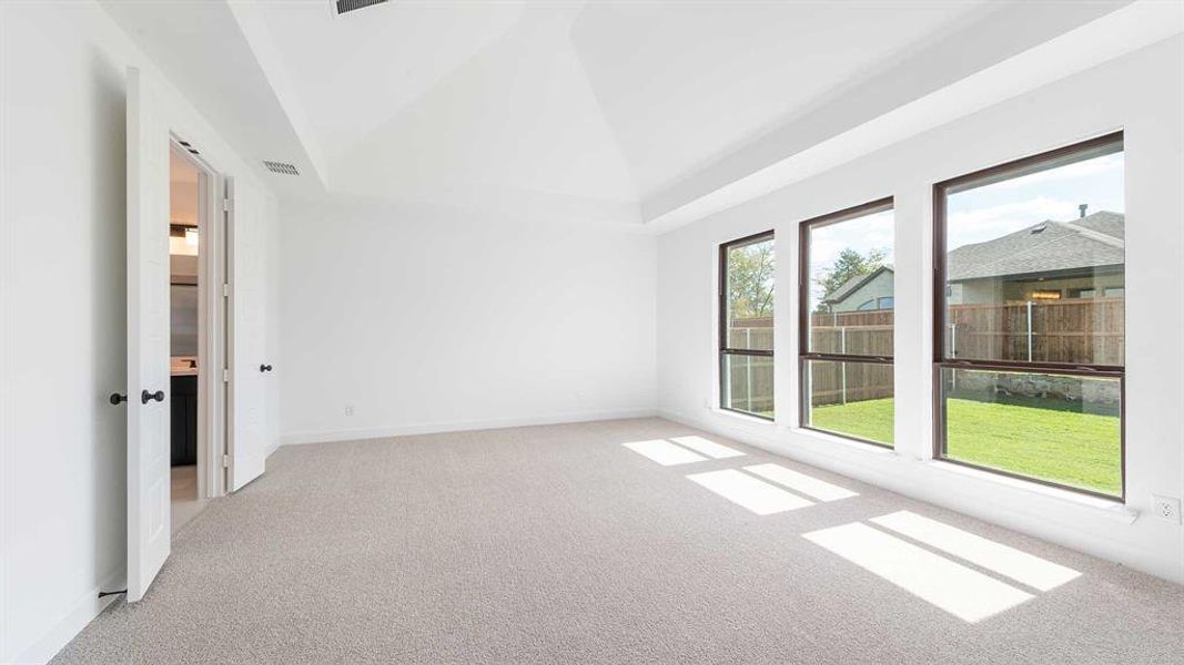 Spacious, unfurnished interior of a new home in Trinity Falls 60', McKinney (Image 17). Spacious, unfurnished interior of a new home in Trinity Falls 60', McKinney (Image 17).