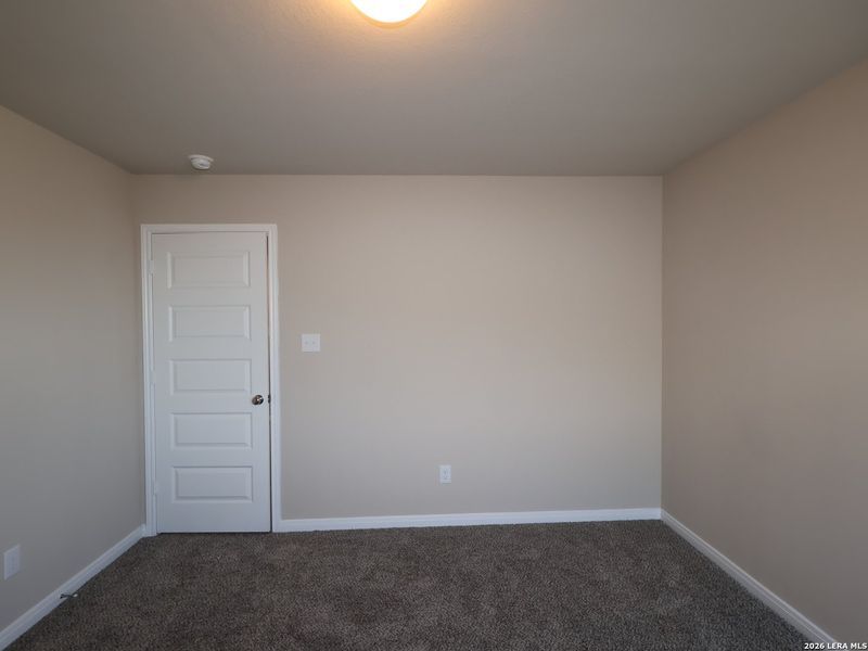 Spacious, unfurnished interior of a new home in Paloma Park, Converse (Image 14).