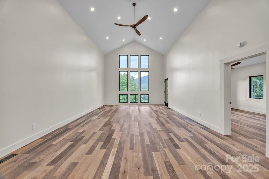 Spacious, unfurnished interior of a new home in , Jefferson (Image 24).