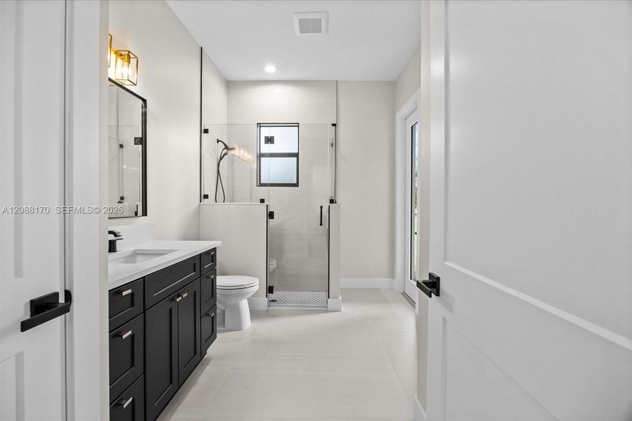 Furnished interior view inside a new home in , Fort Pierce (Image 14).