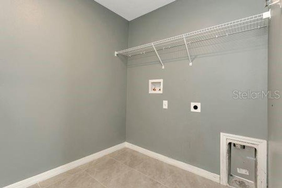 Spacious, unfurnished interior of a new home in Evergreen, Bradenton (Image 33). Spacious, unfurnished interior of a new home in Evergreen, Bradenton (Image 33).