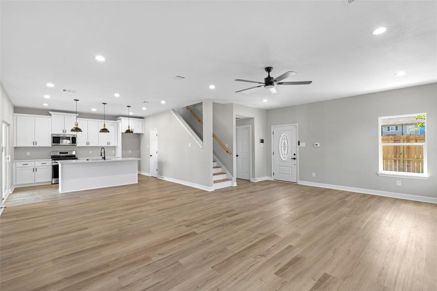 Spacious, unfurnished interior of a new home in , Houston (Image 19).