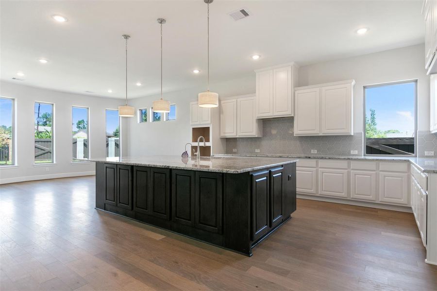 4,309sf New Home in Richmond, TX. - Slide 15 4,309sf New Home in Richmond, TX. - Slide 15