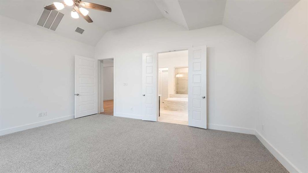 Spacious, unfurnished interior of a new home in Myrtle Creek 60', Waxahachie (Image 16).