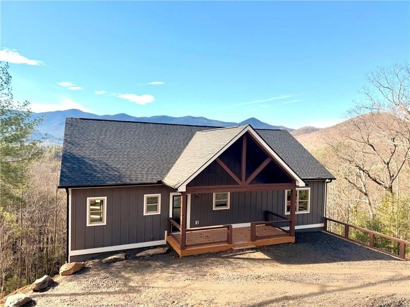 Exterior details and patio area of a home in , Hiawassee (Image 21).