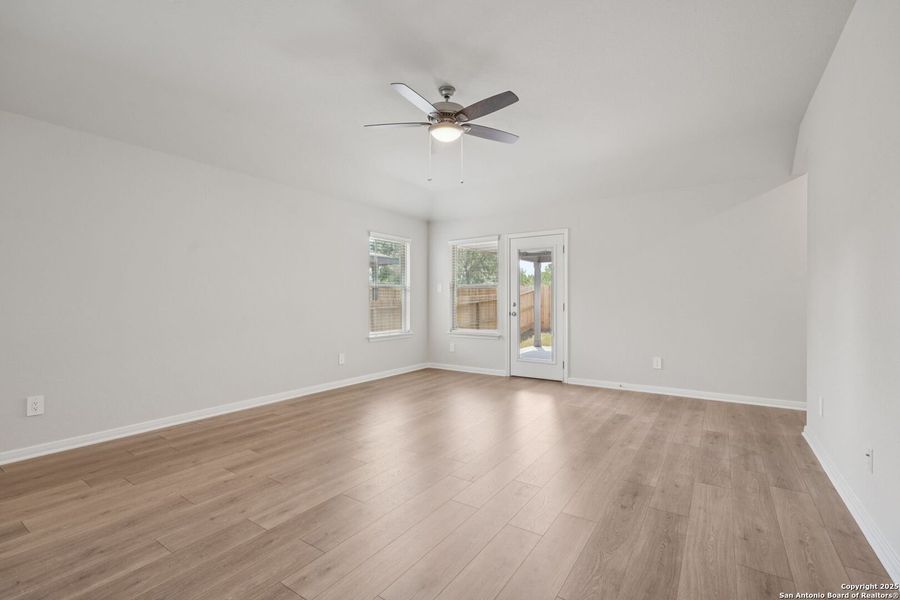 Spacious, unfurnished interior of a new home in Royal Crest, San Antonio (Image 31). Spacious, unfurnished interior of a new home in Royal Crest, San Antonio (Image 31).