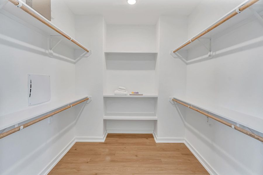 Spacious, unfurnished interior of a new home in , Houston (Image 20).