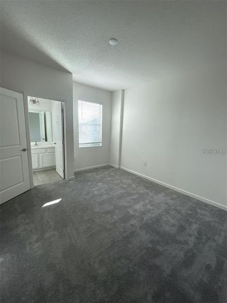 Spacious, unfurnished interior of a new home in , Kissimmee (Image 18).