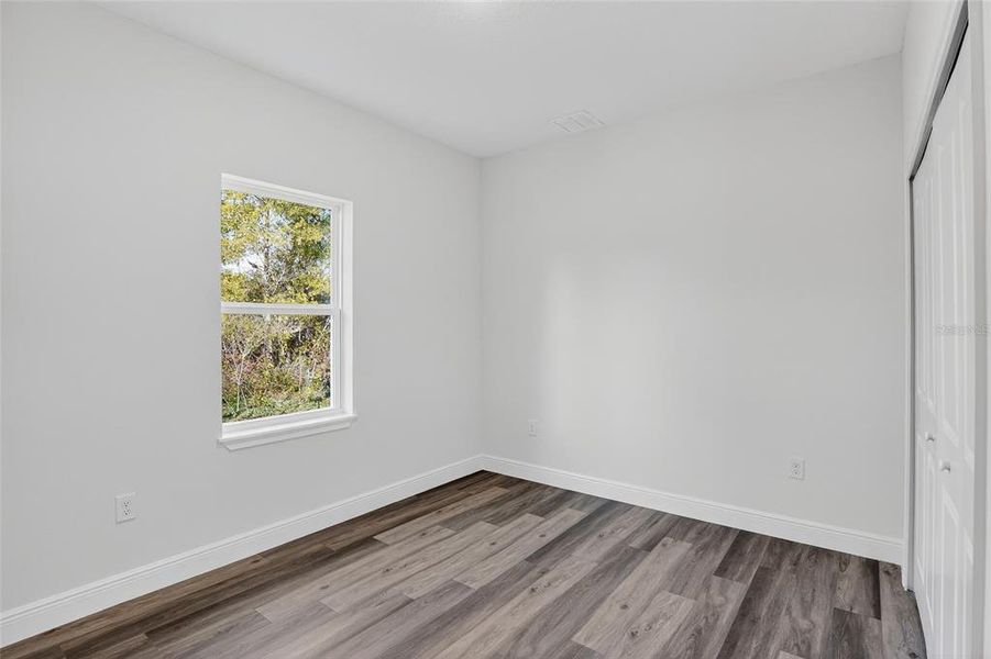 Spacious, unfurnished interior of a new home in , Citrus Springs (Image 20).