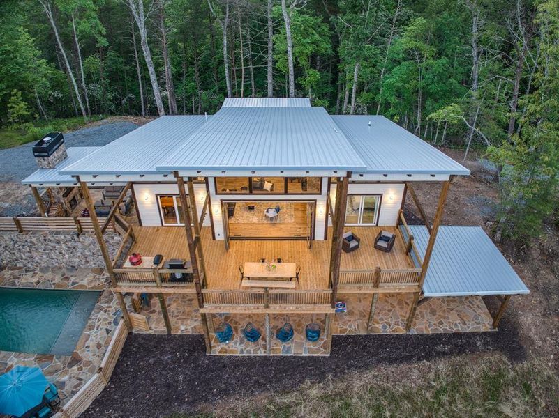 Exterior details and patio area of a home in , Mineral Bluff (Image 20).