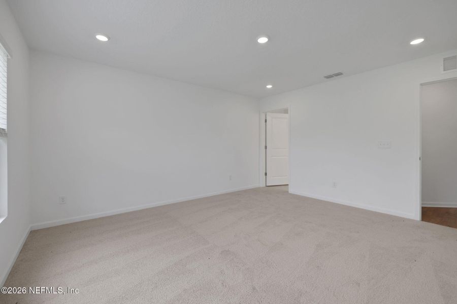 Spacious, unfurnished interior of a new home in Wilford Oaks, Orange Park (Image 31). Spacious, unfurnished interior of a new home in Wilford Oaks, Orange Park (Image 31).