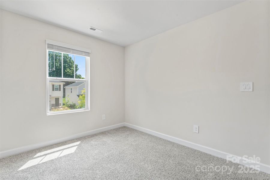 Spacious, unfurnished interior of a new home in Henderson Manor, Charlotte (Image 20).