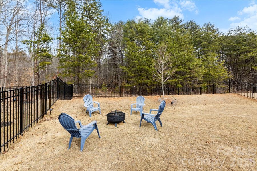 Community amenities in Calvin Creek, Troutman (Image 32).