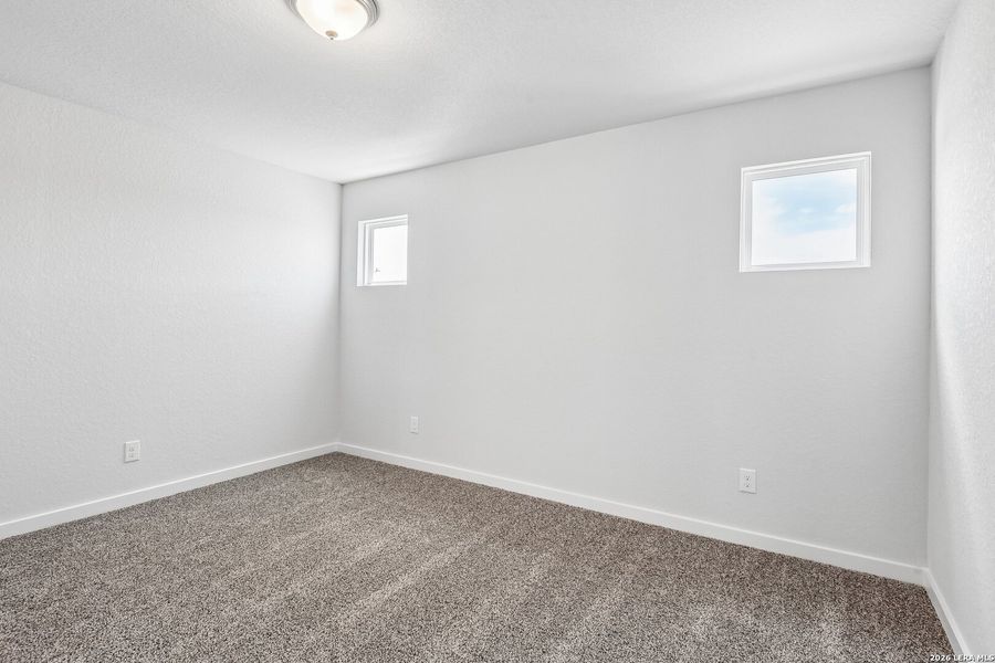 Spacious, unfurnished interior of a new home in Highland Ridge, New Braunfels (Image 19).