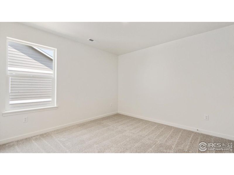 Spacious, unfurnished interior of a new home in Vantage, Berthoud (Image 23).