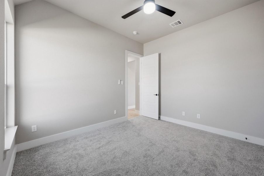 Spacious, unfurnished interior of a new home in Rocky Top Ranch, Azle (Image 35). Spacious, unfurnished interior of a new home in Rocky Top Ranch, Azle (Image 35).