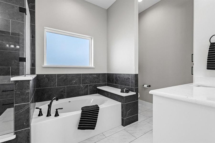 Furnished interior view inside a new home in , Leonard (Image 15).