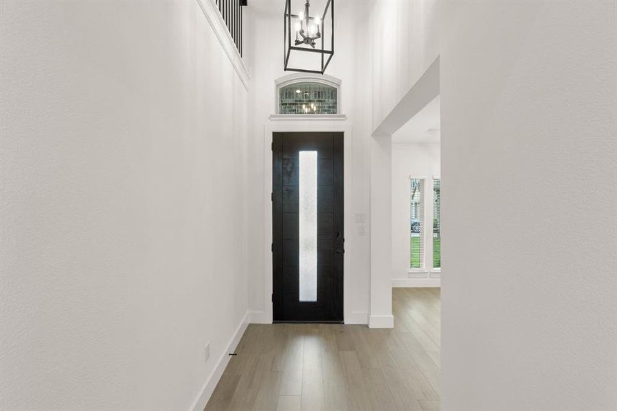 207 Tradd-Entry-1