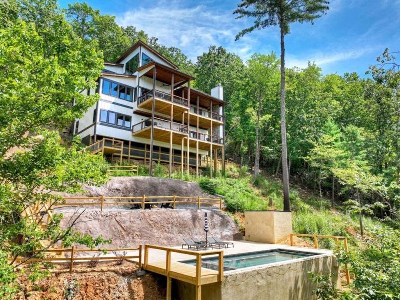 Image 54 of a home in .