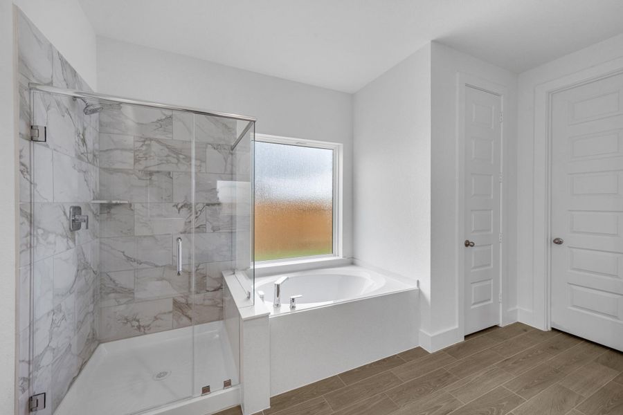 Furnished interior view inside a new home in Beacon Hill, Waller (Image 6).
