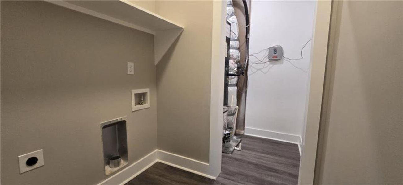 Furnished interior view inside a new home in , Atlanta (Image 11).