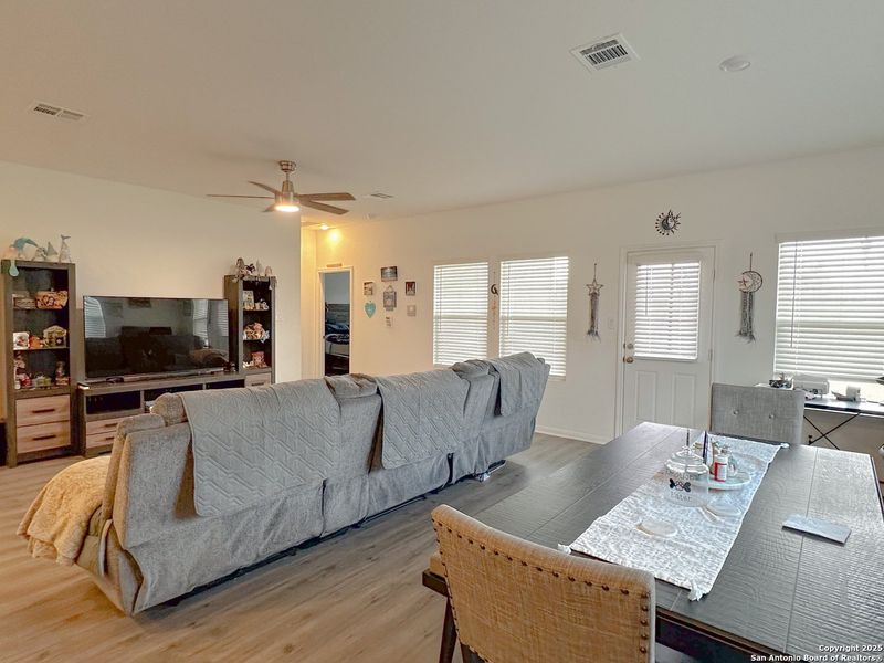 Furnished interior view inside a new home in Silos: Barrington Collection, San Antonio (Image 7).