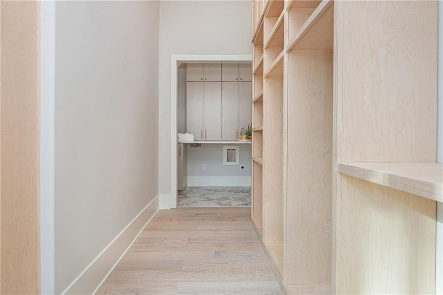 Spacious, unfurnished interior of a new home in , Alpharetta (Image 27).