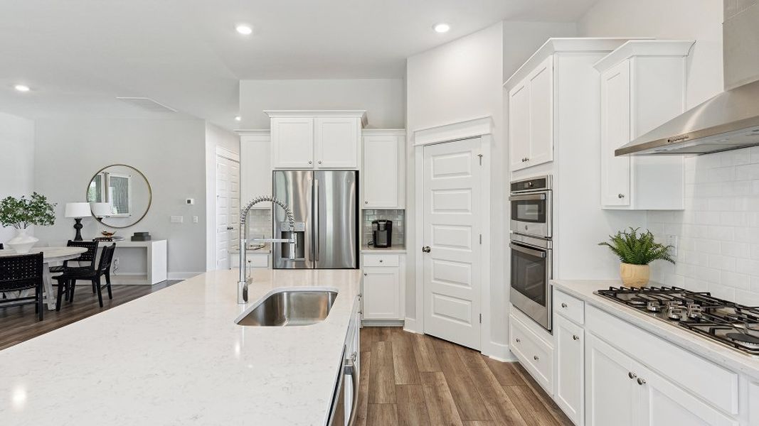 2202 Montgomery Kitchen 4of4 F1