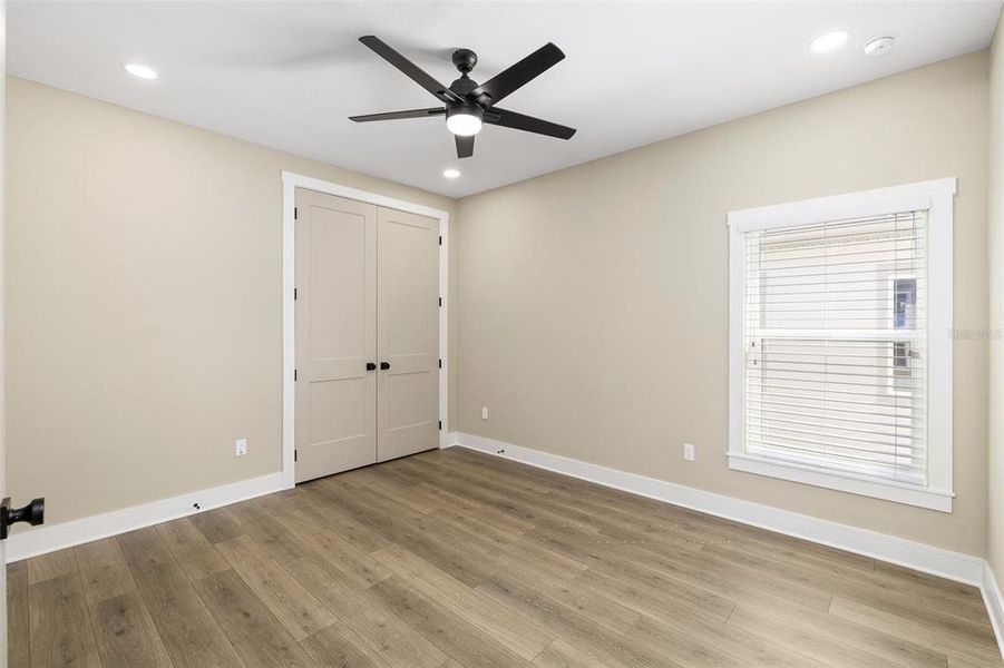 Spacious, unfurnished interior of a new home in , Tampa (Image 29).