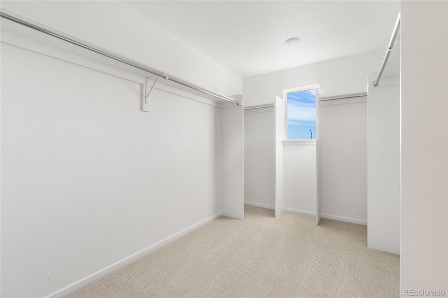 Spacious, unfurnished interior of a new home in Harvest Crossing, Aurora (Image 23).