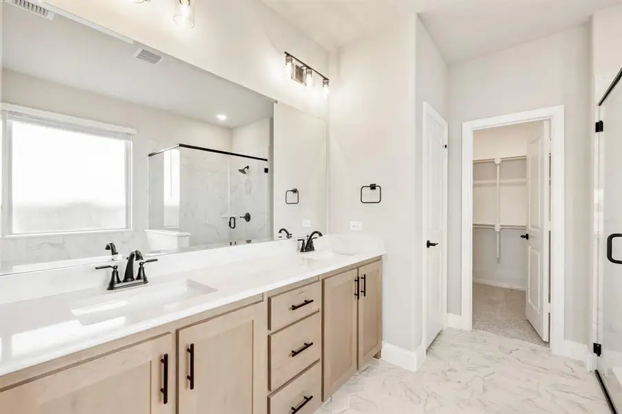 Furnished interior view inside a new home in Devonshire, Forney (Image 10).