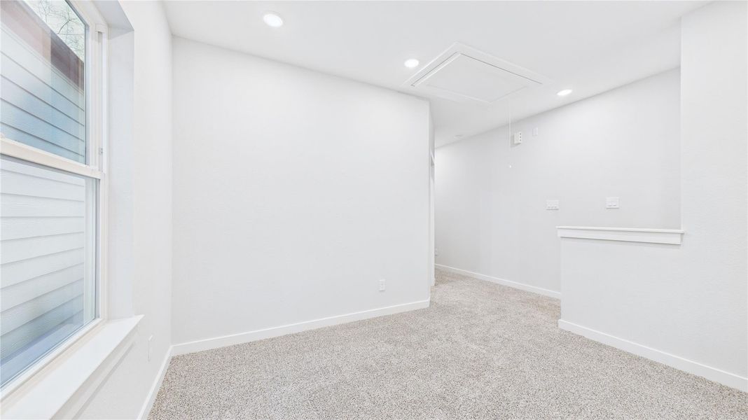 Game room/flex space