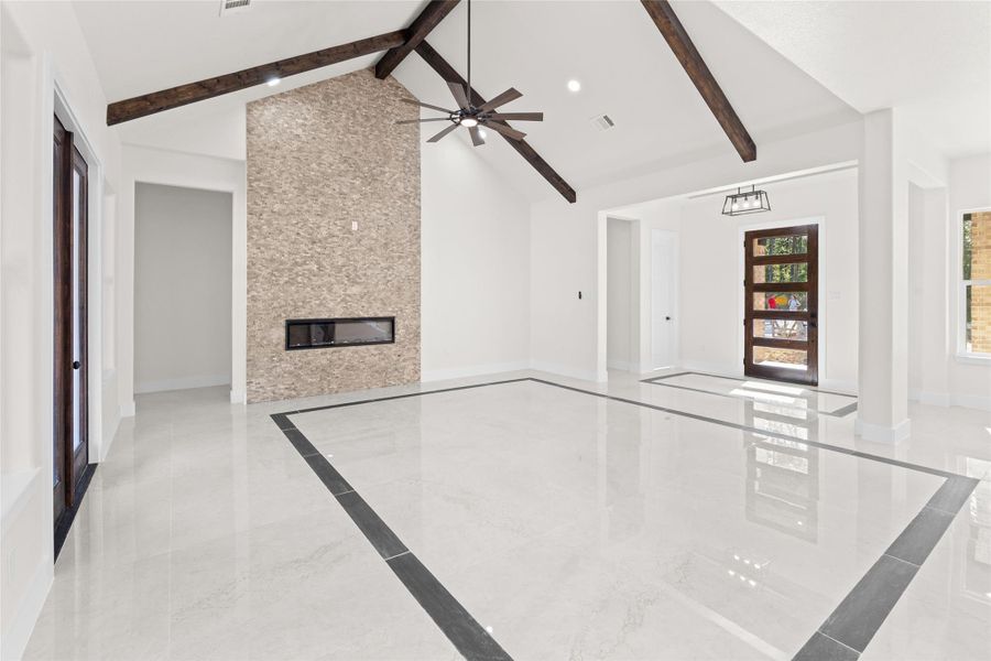 Spacious, unfurnished interior of a new home in , Dayton (Image 21).