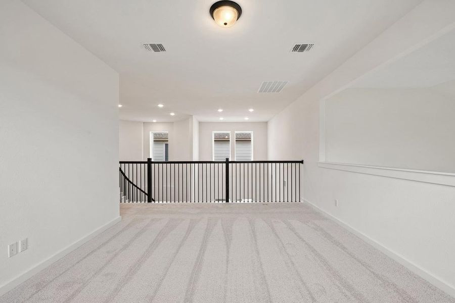 Spacious, unfurnished interior of a new home in Heritage, Dripping Springs (Image 37).