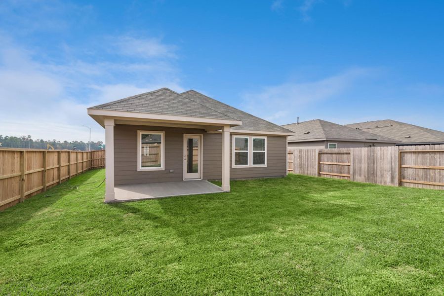 Exterior details and patio area of a home in Indian Springs, Crosby (Image 4).