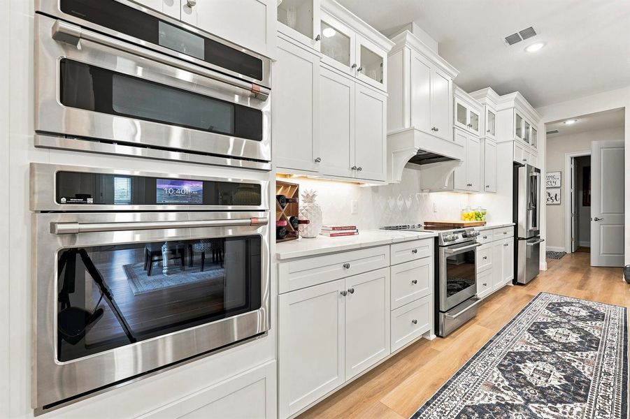 16 Kitchen