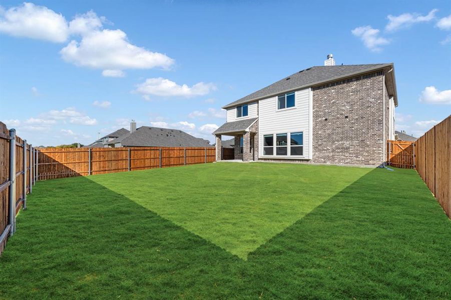 Exterior details and patio area of a home in Eagle Glen 50, Alvarado (Image 3). Exterior details and patio area of a home in Eagle Glen 50, Alvarado (Image 3).