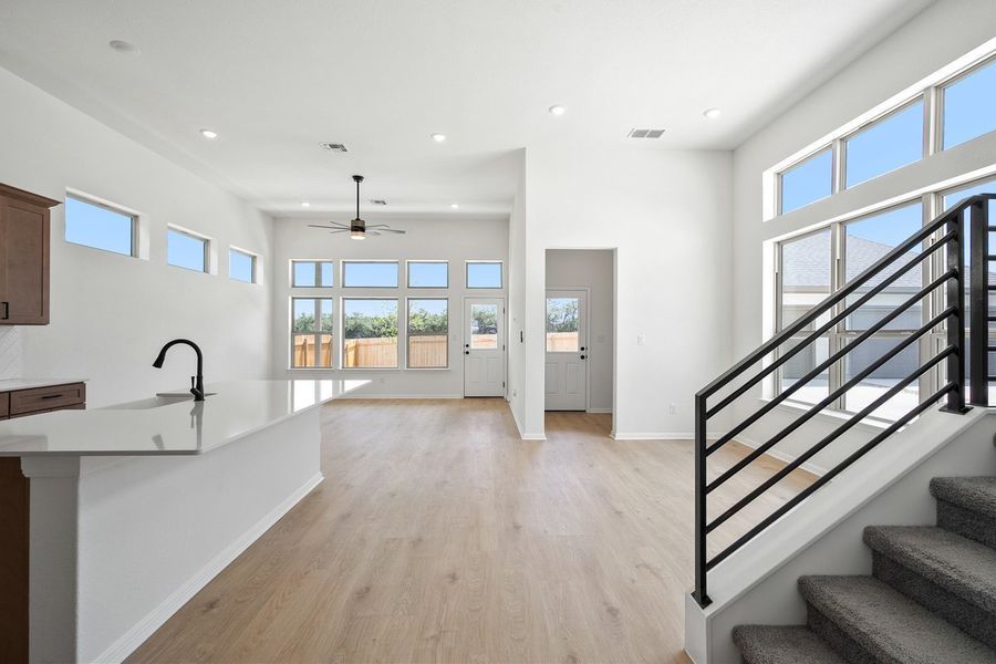 018_lnb08246_100 018_lnb08246_100