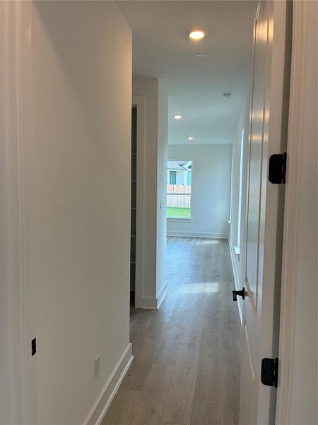 Spacious, unfurnished interior of a new home in Santa Rita Ranch, Liberty Hill (Image 17). Spacious, unfurnished interior of a new home in Santa Rita Ranch, Liberty Hill (Image 17).
